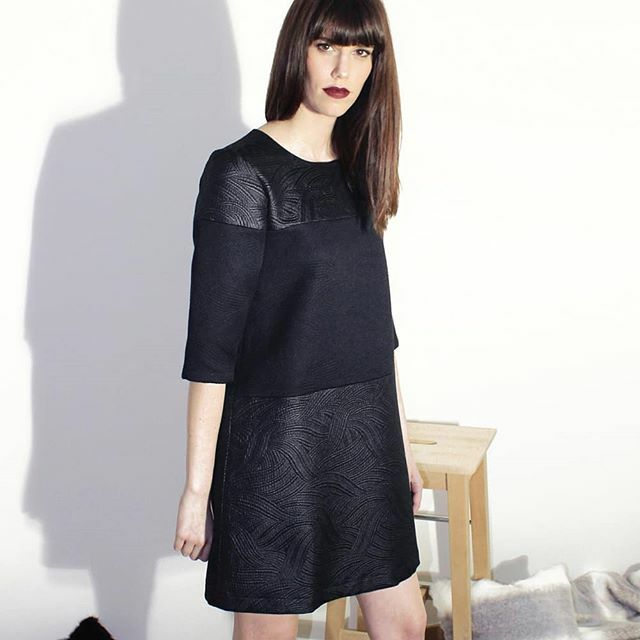 SOLENE_MARTIN_'s tweet photo. Gaëlle noire; la robe effortless parfaite !
*pop up store au 5 rue Médicis à Paris jusqu'à dimanche! *

#chic #elegante #createur #paris #vetementfemme https://t.co/umwHyCb2Nt