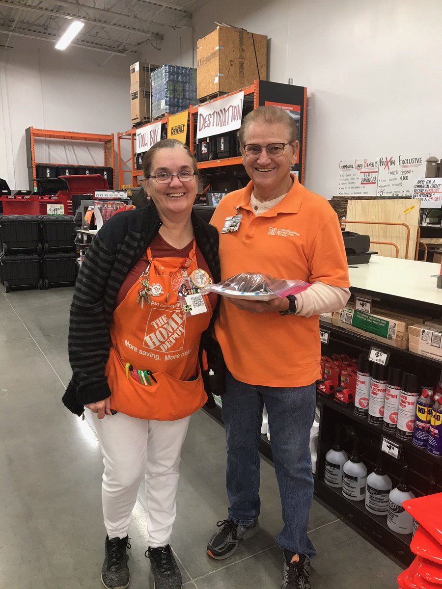 D'Vonne Clapp (@dsbyyc) on Twitter photo Anne takes great care of our customers and MET! Thank you for the snacks! <a href="/robertIIIMET/">Robert</a> <a href="/jaybisping/">Jay</a> <a href="/joye_pamela/">Pamela Joye Plunkett</a> <a href="/MccullarJim/">Jim McCullar</a> Anne takes great care of our customers and MET! Thank you for the snacks! <a href="/robertIIIMET/">Robert</a> <a href="/jaybisping/">Jay</a> <a href="/joye_pamela/">Pamela Joye Plunkett</a> <a href="/MccullarJim/">Jim McCullar</a>