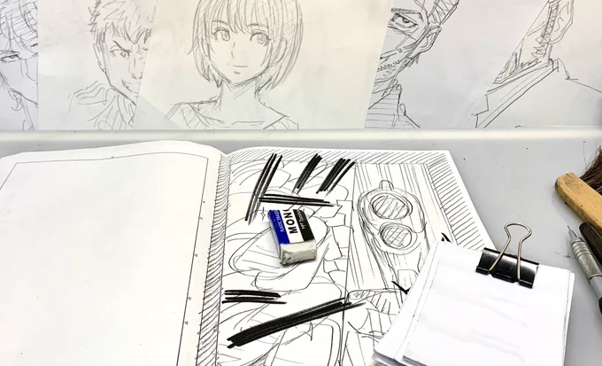 元スタッフのデビュー話が連続している。いや〜、めでたい?

僕も頑張らねば…!
って事で、新作ネームを書いてますが…不調!笑
適当にキャラを描いたりして、ジリジリと世界を作り込む…しかない(°▽°) 