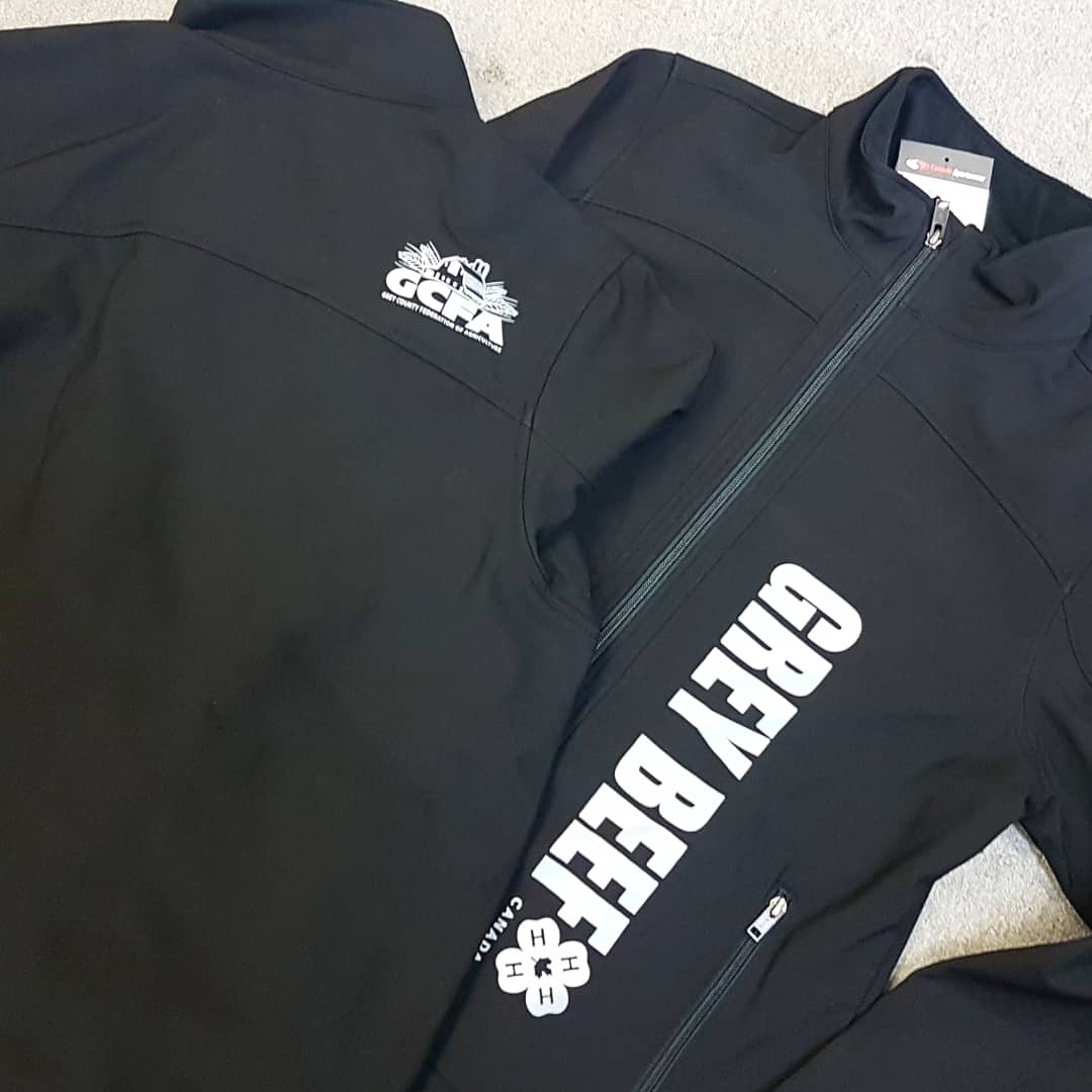 farmsteadgal's tweet image. Thanks 2 the #Grey4H  Beef Team 4 using Farmstead Ag Swag Solutions 4 their RAWF #teamswag!  They r going to be well decked out as the largest county team at the.#RAWF 4H heifer show!  Thanks to the generous supporters of our #4H program....