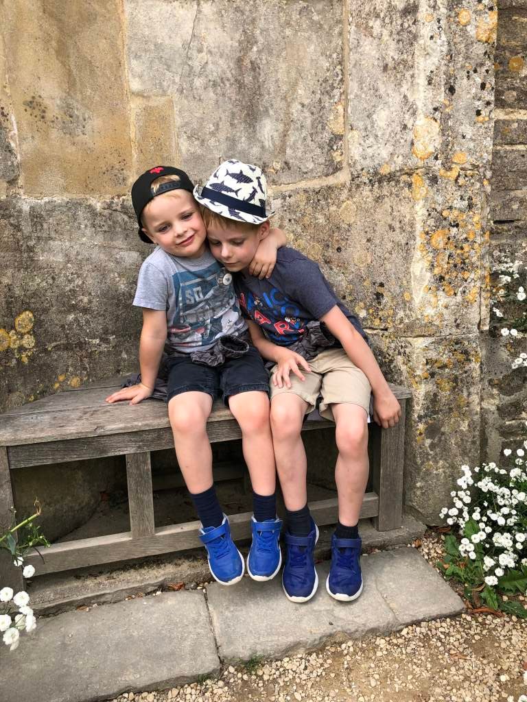 DKMS_uk's tweet photo. “He was so pleased he could save his brother” 👬

Ben is fighting Acute Lymphoblastic Leukaemia. Thankfully his brother Elliot is a match.

But Ben’s family know that not everyone is this lucky.

Request a swab kit &amp; go on standby to save a life like Ben’s https://t.co/oNqegNUXJC https://t.co/V4WByfMBIZ