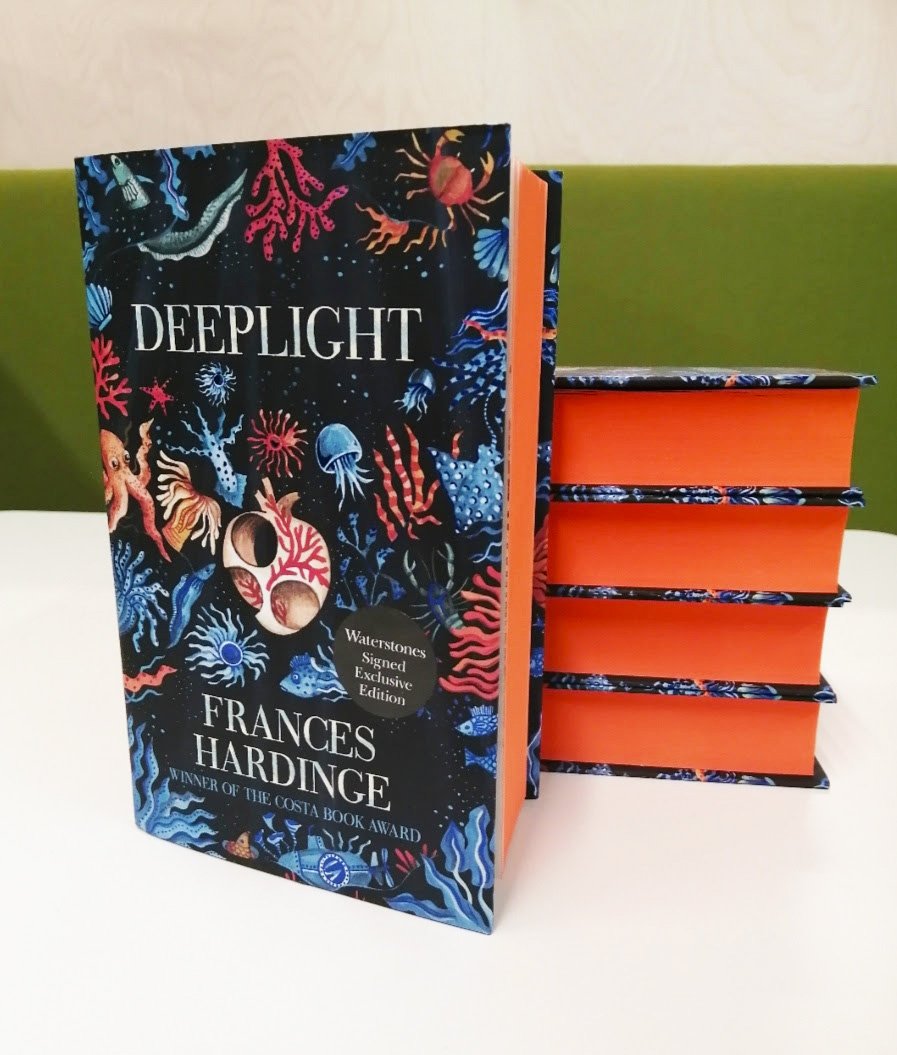 FrancesHardinge's tweet image. I have five copies of the gorgeous @Waterstones signed hardback edition of Deeplight - complete with orange sprayed edges! To enter simply retweet before midnight on 5th. The winners be will be tweeted by @MyKindaBook shortly after. UK only. Good luck!