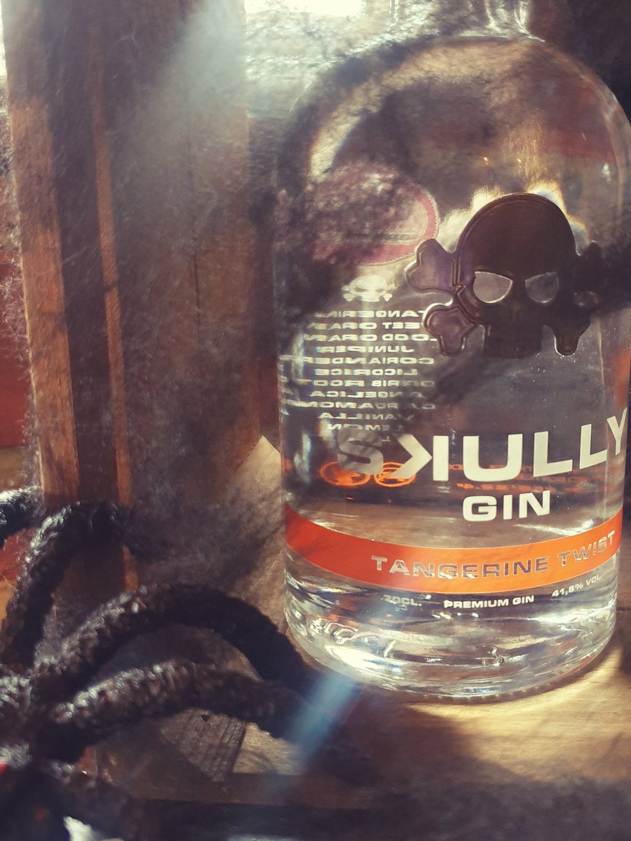 Donnasalehouses's tweet photo. A scary trio from the Netherlands based distillery Skully.

We have the Wasabi gin with a devilish kick, but we also now have their Oriental Citrus and Tangerine Twist.

 come in this weekend be sure to give them a try (
we have live music on Saturday from 8pm! @SkullyGin https://t.co/4yKHYpp65R