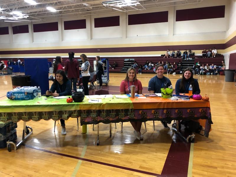 krismorley77's tweet photo. Thank you @westmustangs students and staff for a successful blood drive! We had 98 donors for 119 total units= 357 lives saved! ❤ @commitforlife @MWHS_SkillsUSA https://t.co/Tr06ILQzE1