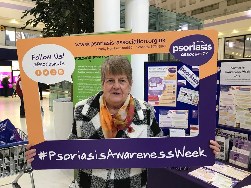 PsoriasisUK's tweet photo. Here’s Diane helping us raise awareness of psoriasis this #PAW19! #TreatingForTwo https://t.co/liTw5CkTsg