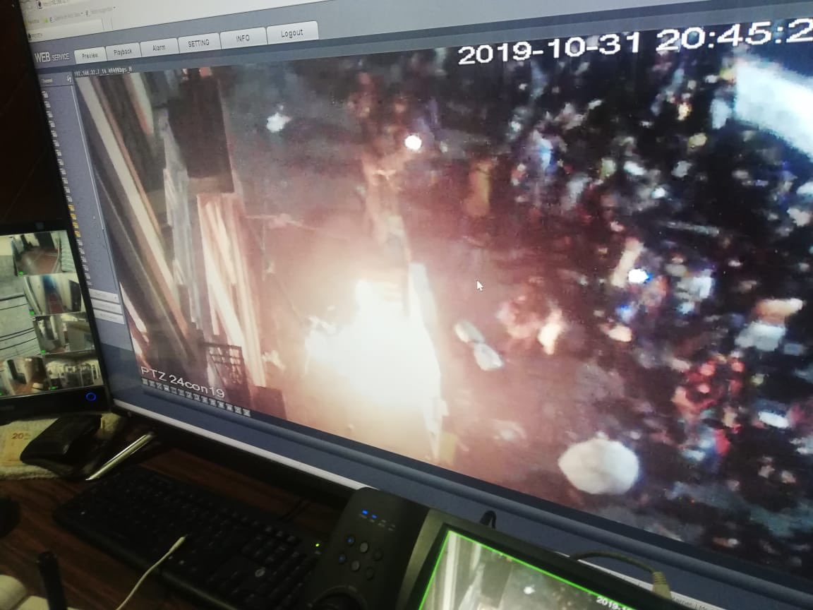 CamiloRomero's tweet photo. Mientras las causas justas y los reclamos sentidos no encuentren el respaldo de las mayorías nacionales, jamás podrán ser una realidad.

Y la única manera es con contundencia y pacifismo. La violencia impide todo cambio.

Por esto rechazo actos violentos de ayer en Pasto, así no! https://t.co/C7lqiLgV1y