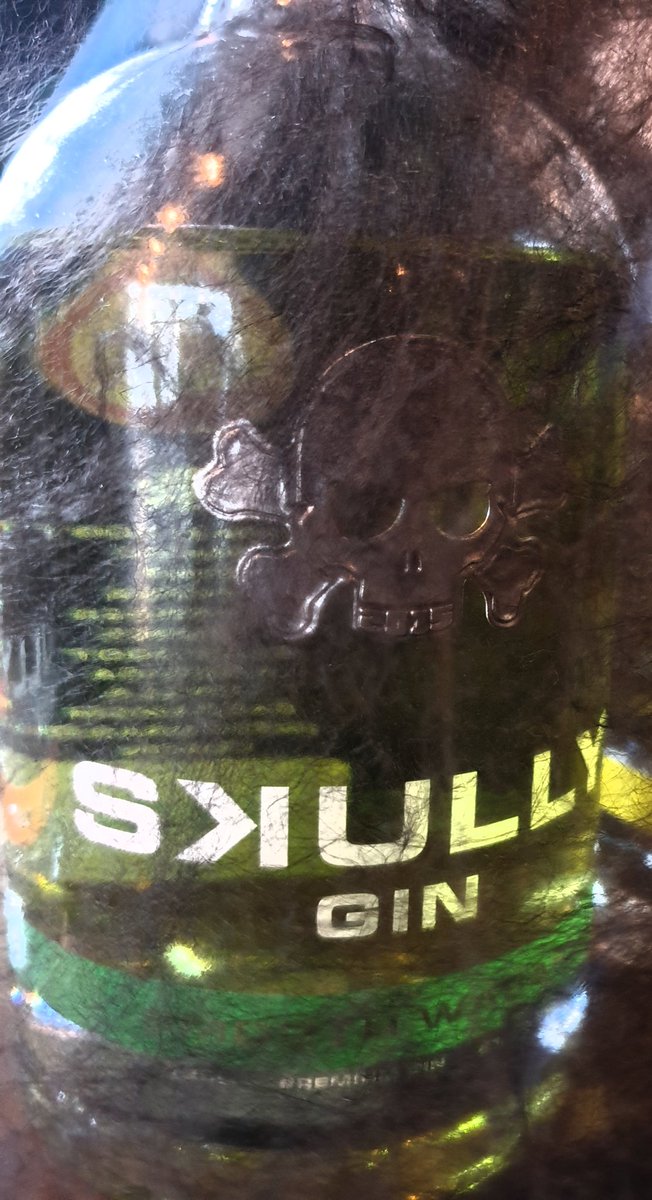Donnasalehouses's tweet photo. A scary trio from the Netherlands based distillery Skully.

We have the Wasabi gin with a devilish kick, but we also now have their Oriental Citrus and Tangerine Twist.

 come in this weekend be sure to give them a try (
we have live music on Saturday from 8pm! @SkullyGin https://t.co/4yKHYpp65R
