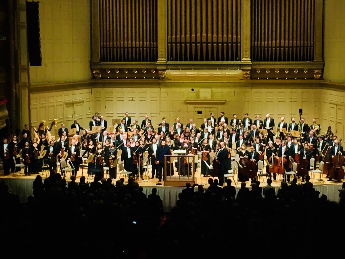 ManuelBrug's tweet photo. Historical merge #BSOGHO @BostonSymphony @Gewandhaus took place in #Boston! @andris_nelsons did great conductor job. With #Bundespraesident #FrankWalterSteinmeier talking about good relationships between 🇺🇸 and 🇩🇪 in the past..., than music, 🥨 & 🍻 and 🎃 Halloween 👻 party 🎉 https://t.co/getp371GAg