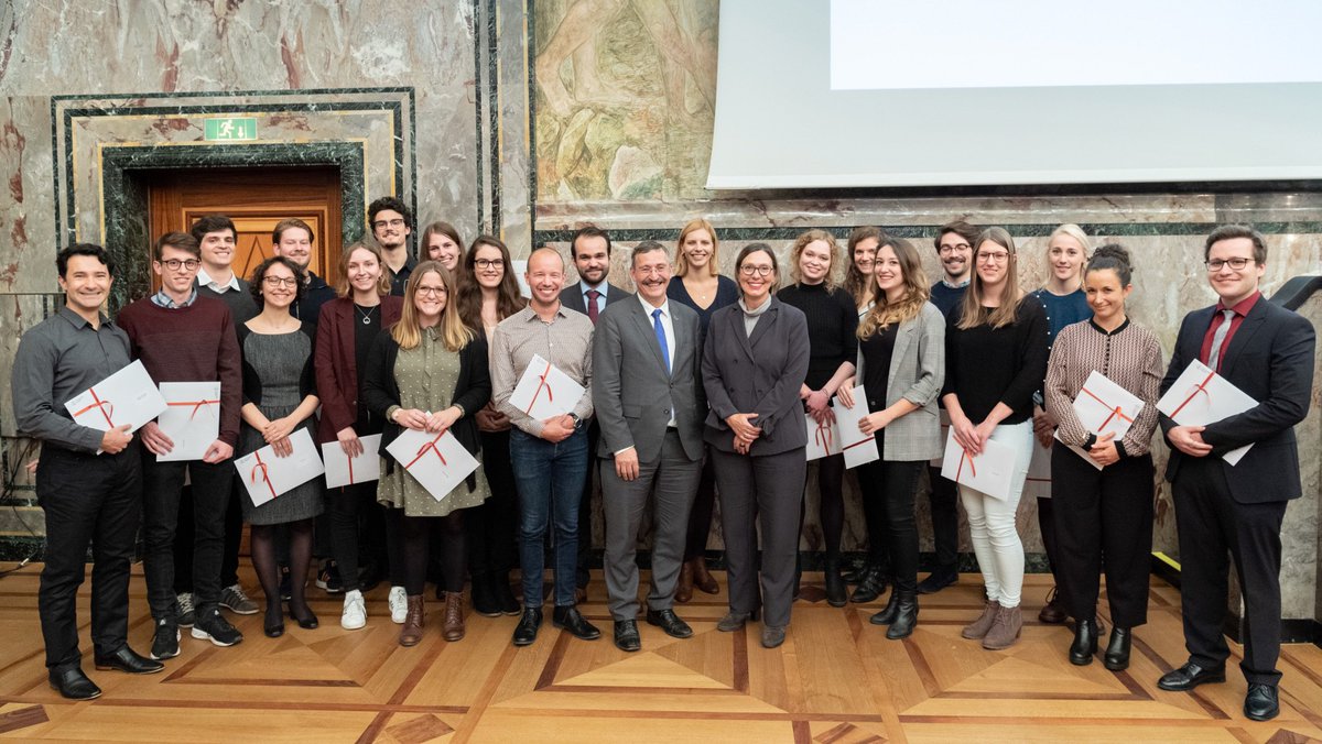 Congratulations to all students who received the #SemesterAward 2019 for their outstanding scholarly work! #proudofourtalents