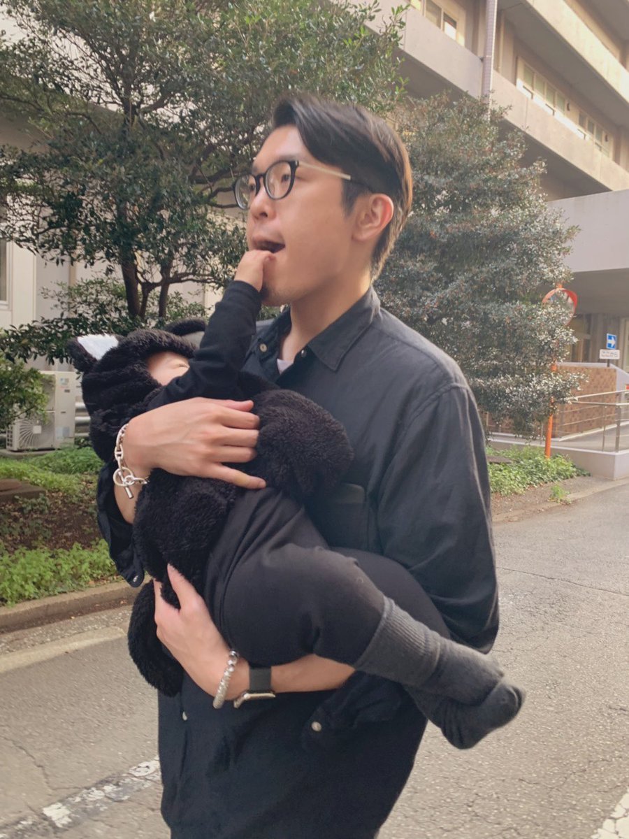 安斎勇樹 Mimiguri Twitterissa 初ハロウィンはジジの仮装で本郷キャンパス内を闊歩して東大教職員の方々にお菓子もらいまくった