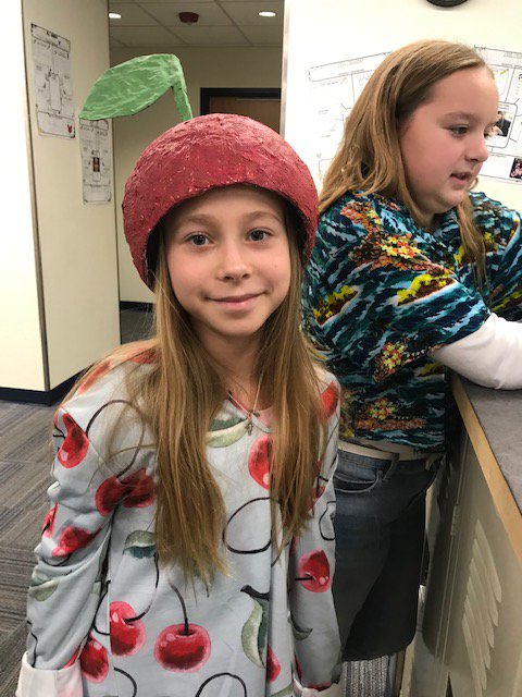 MMS_ELPS's tweet photo. Nothing like Halloween at MMS! So fun to see students and staff having fun expressing their creativity! #MMSfun https://t.co/Af7EzaLXVo