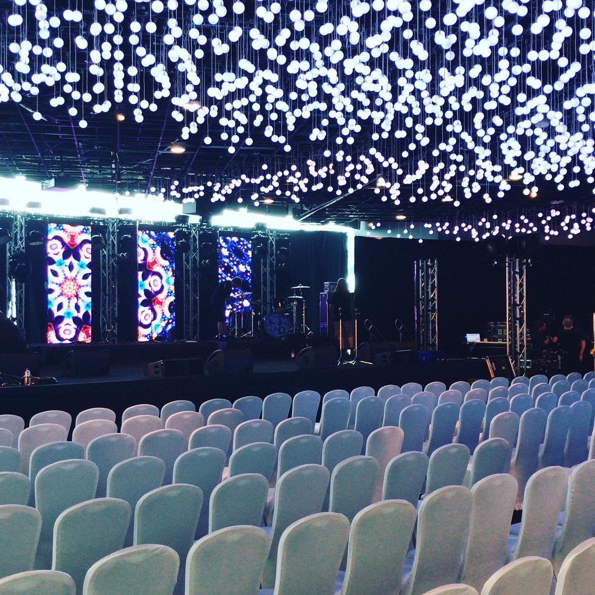TheEventHouse_'s tweet photo. September and October has been all about Singapore. A fabulous back-to-back set of concerts with legend, John Farnham. 
500 guests per night | Intimate, iconic Singapore venue | VIP meet &amp; greet | Canape reception | Exclusive concert | Post light show.
Snaps of setup &amp; Supertree. https://t.co/awSTerH3ao