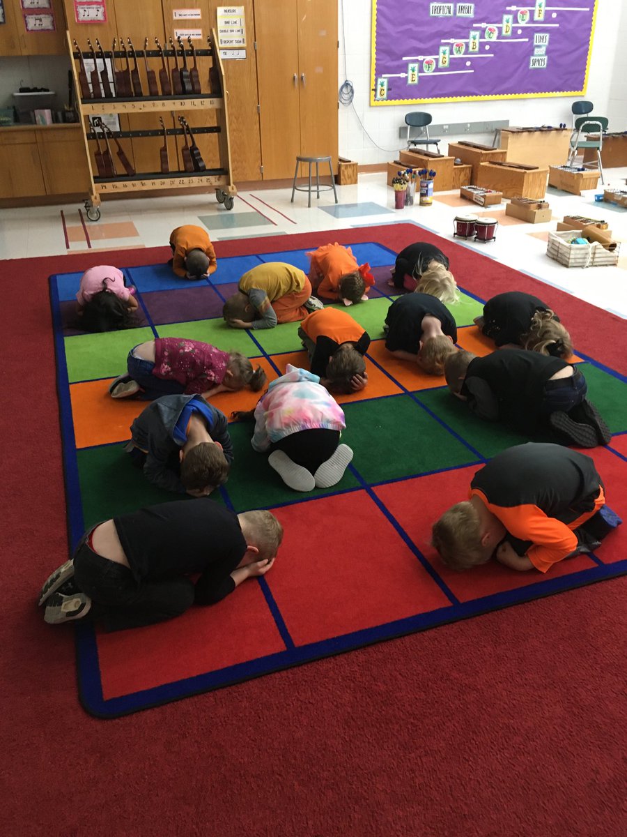 I’m about to sneak through the pumpkin patch and turn one of these pumpkins into a jack o lantern!  ⁦<a href="/SamPlacentino/">Sam Placentino Elementary</a>⁩ #elementarymusic