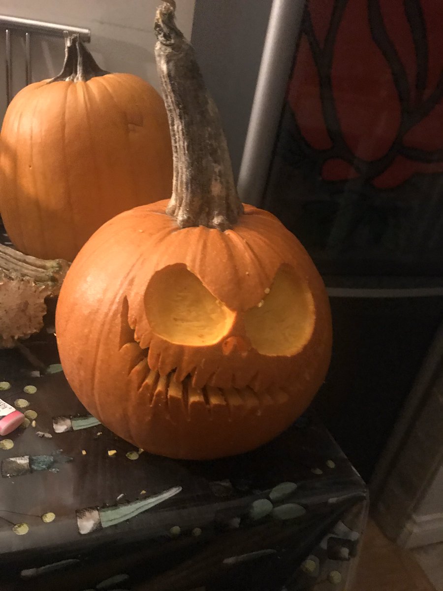 Alex_KN_'s tweet photo. #HappyHallowen #Halloween19 #malificent #jackskellington #nightmarebeforechristmas https://t.co/QquCp2bxJe