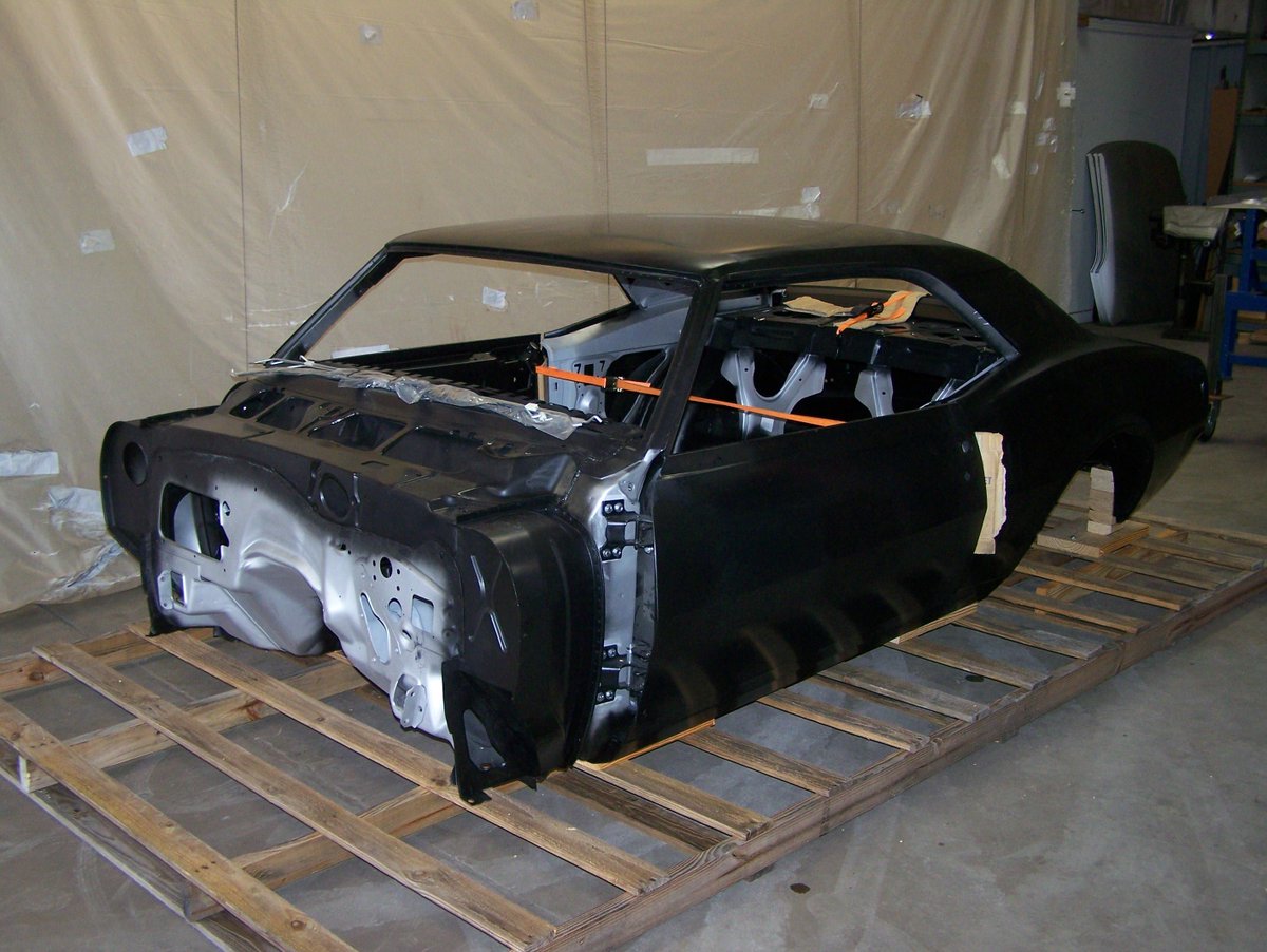 realdealsteel1's tweet photo. A new-steel #68firebird body with the #minitub option is headed for a new home in #pennsylvania. #pontiac #firebird #sixtiespontiac #poncho #firebird400 https://t.co/4zoDiuhhk3