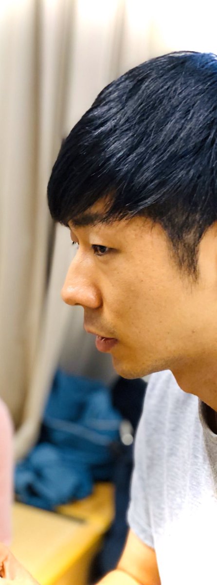 きの 若干鷲鼻で高い鼻に憧れる ないものねだり んだけど 数ある鼻の中で森本たんの鼻の形好き 触らせてもらいたい 犬を触りたい感情と同義