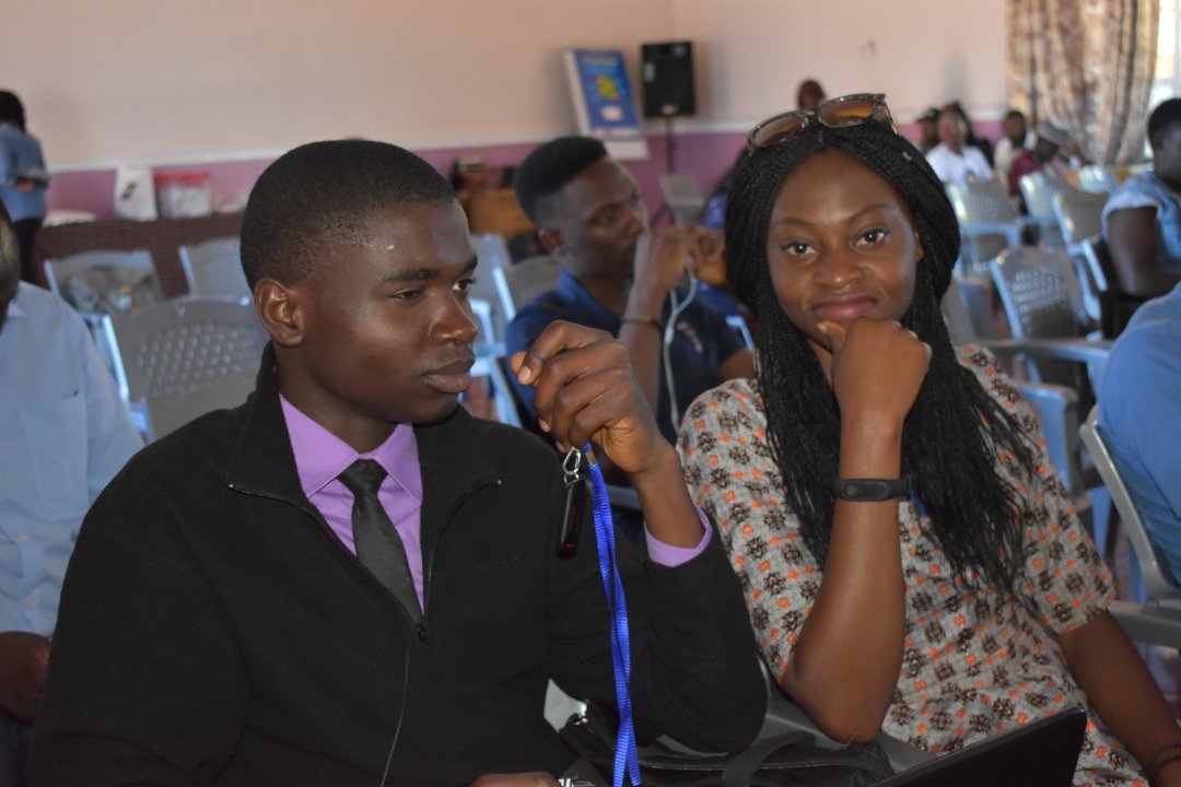 Princeponfa's tweet photo. For a business to thrive it must be accepted locally then globally.

@retnandaser CEO @LogicalAddress

#HackJosCon19 

@nHubFoundation @nHubNG @TLongji @AWOMKENNETH1 https://t.co/WiehlCfTwX