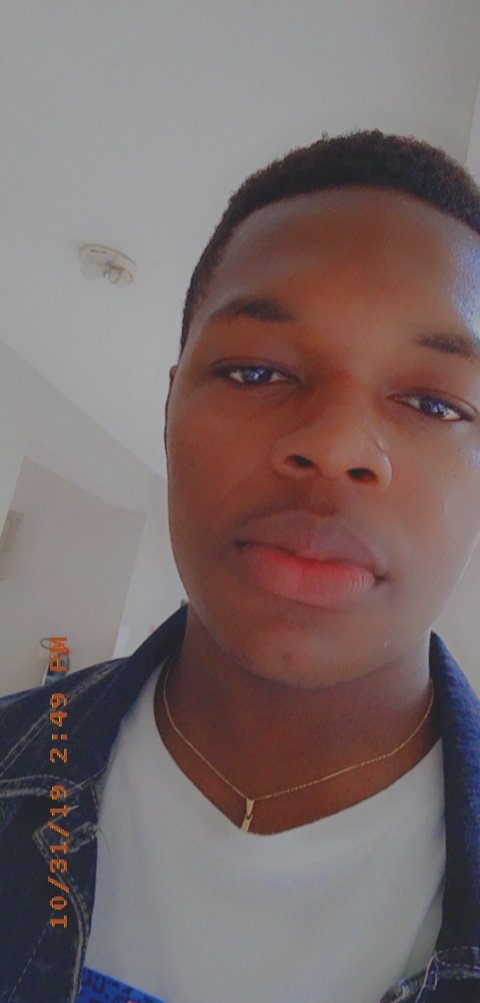 temiokesanjo's tweet photo. Let's do a selfie thread guys! 🔥😌

Got a better selfie? Drop them asap 🌝😏🔥 https://t.co/jvBWhAZ3bX