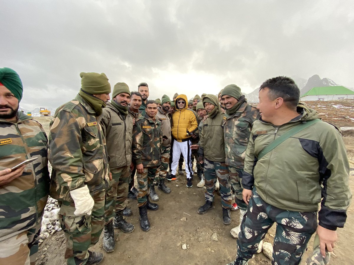 Met our brave #soldiers at #bumlapass , located at the #indochina border, 15200ft above sea level.
A big salute to all of them for working in extreme conditions to protect our country 🙏 #IndianArmy #Respect #tawang #tawangfestival #arunachalpradesh