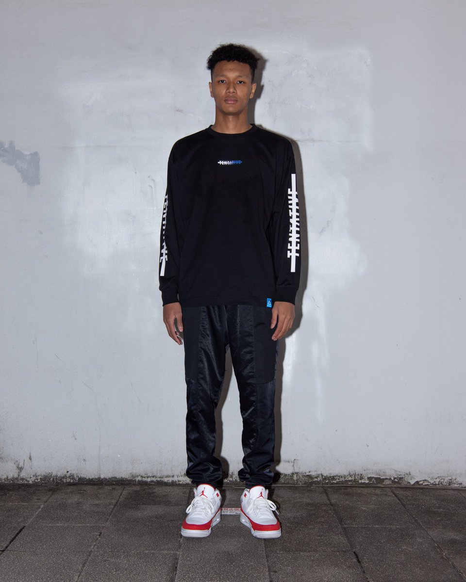TENTATIVE_offi's tweet photo. NEW ARRIVAL
Sleeve point Long T-shirt
本日から販売開始致します。
TOPページURLのオンラインストアから是非ご覧下さい。

#tentative #tentativewear https://t.co/4C6gMfEznm