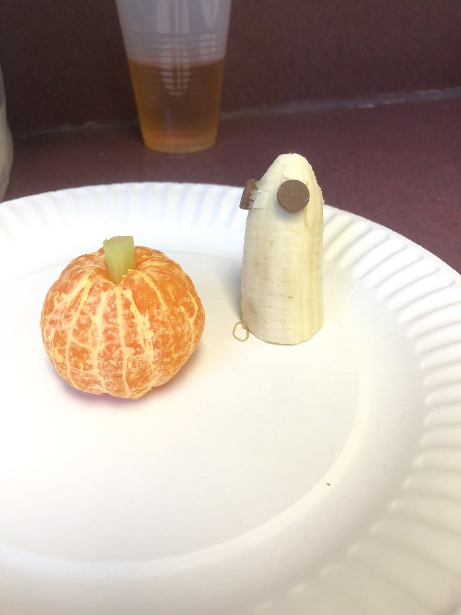 RockvilleRomper's tweet photo. Our creative snack today for preschool! Our students are the best!!!🖤🧡🐏 https://t.co/ebBrFw7SG0