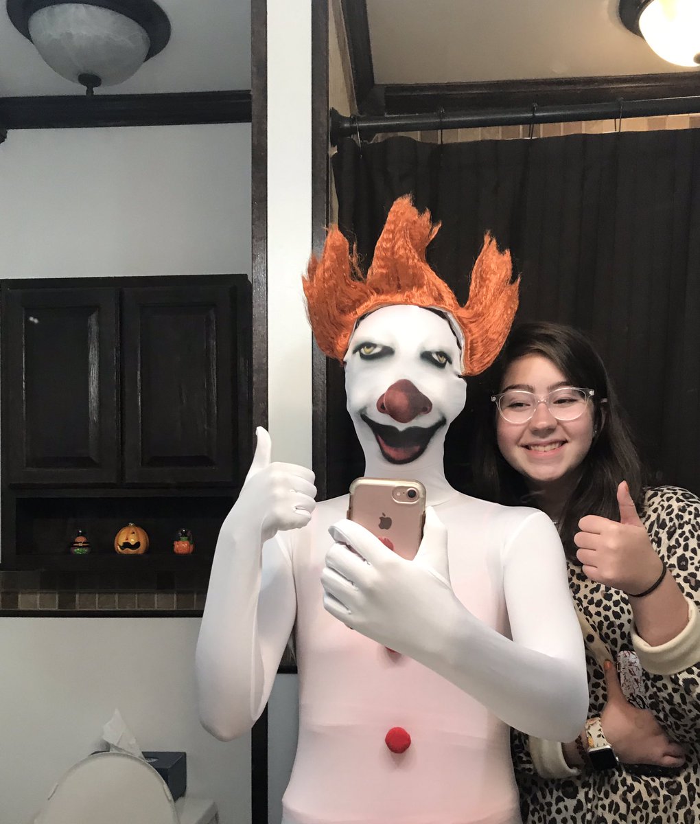 ellamdeck's tweet photo. I FOUND THE COSTUME https://t.co/RbvvUhgxeF