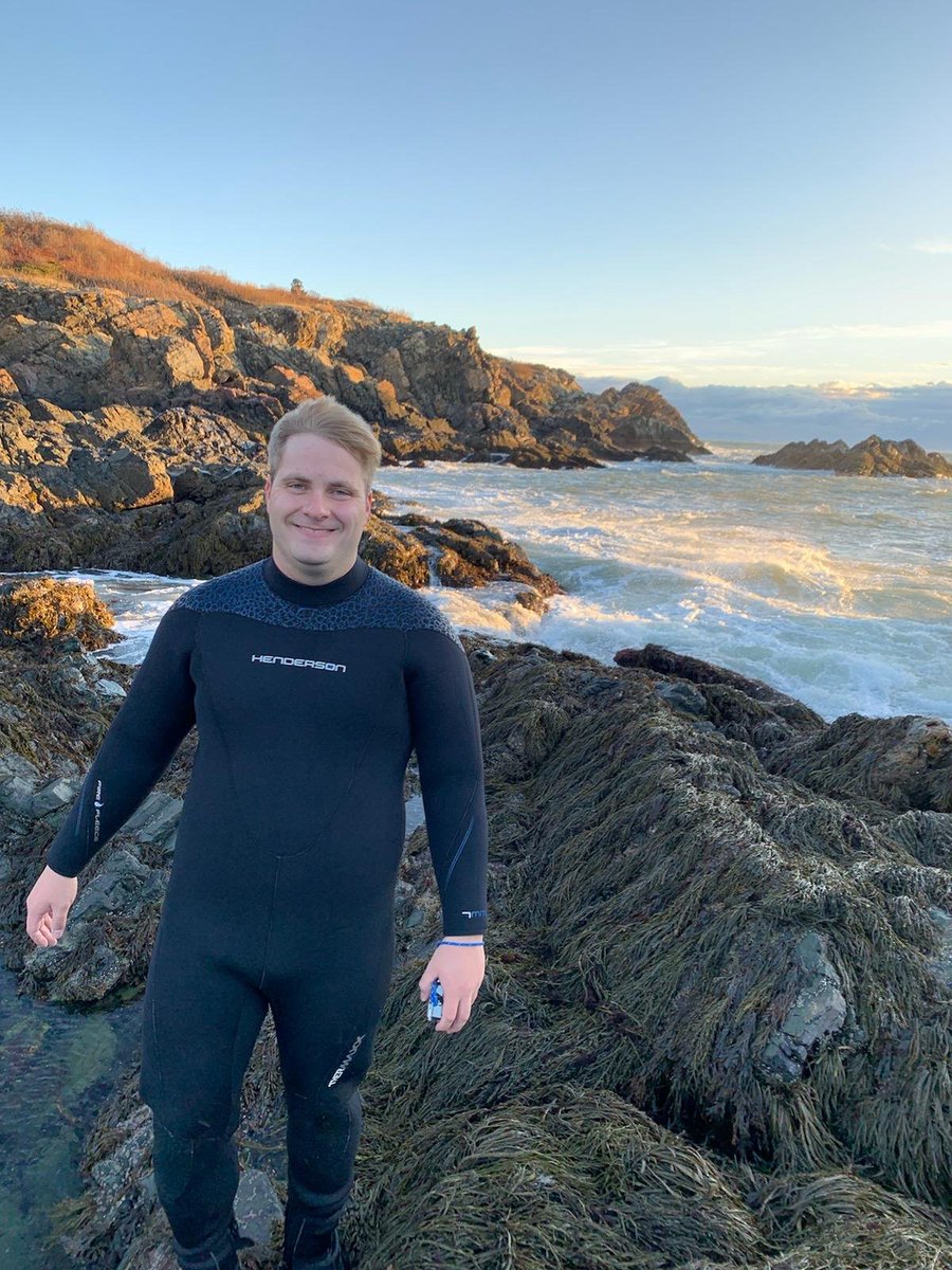 Andrew McCue tweet media