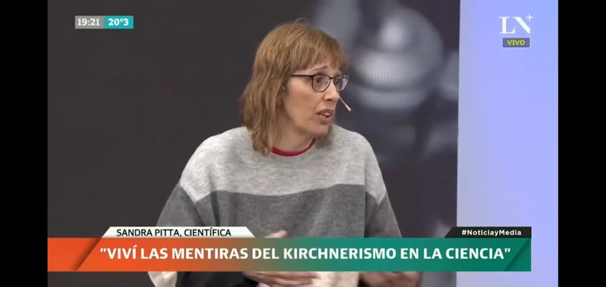 rquiroga777's tweet image. 1-Sandra Pitta estuvo en el canal LN+. La llevaron para hablar de los famosos carteles.

Generalmente soy partidario de ignorar, pero vamos a chequear las afirmaciones que hizo con respecto a ciencia y técnica, sueldos y el presupuesto Universitario porque se CANSÓ de mentir.