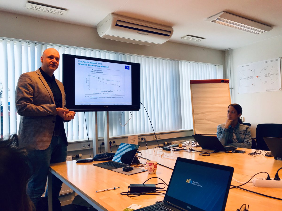 Important moment for us being an EU-(co)funded project: the 'monitoring visit'. We were proud to show promising lab-results, our new office and the factory where the grass-juice and fibers will be produced later this winter.
And on we go..
#bermgras, #gladheidsbestrijding