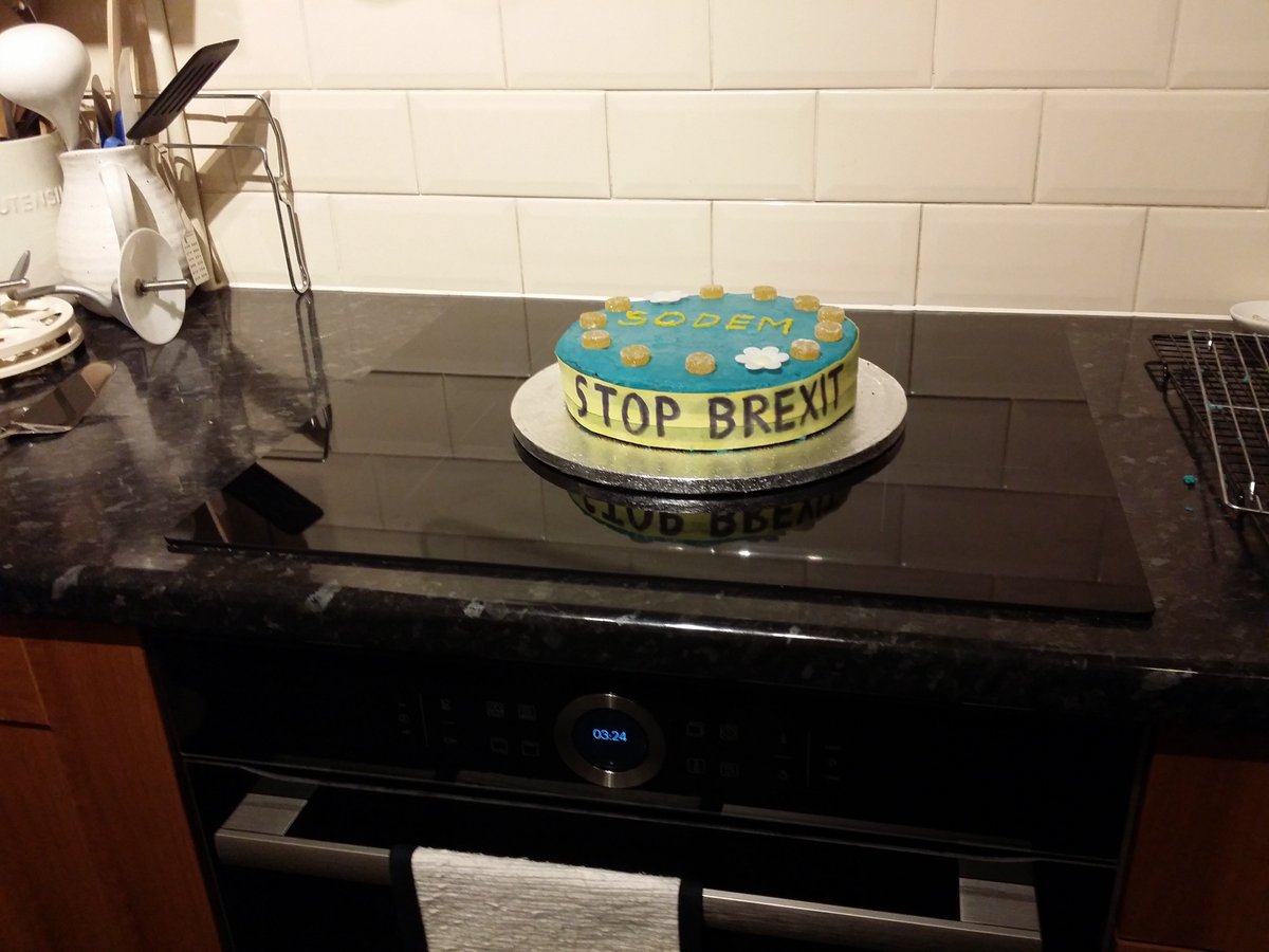 PozzyWozzy's tweet photo. @Bluestockingmum Happy Birthday and Happy Yet Another #notbrexitday! https://t.co/Kqu5QjDCmR
