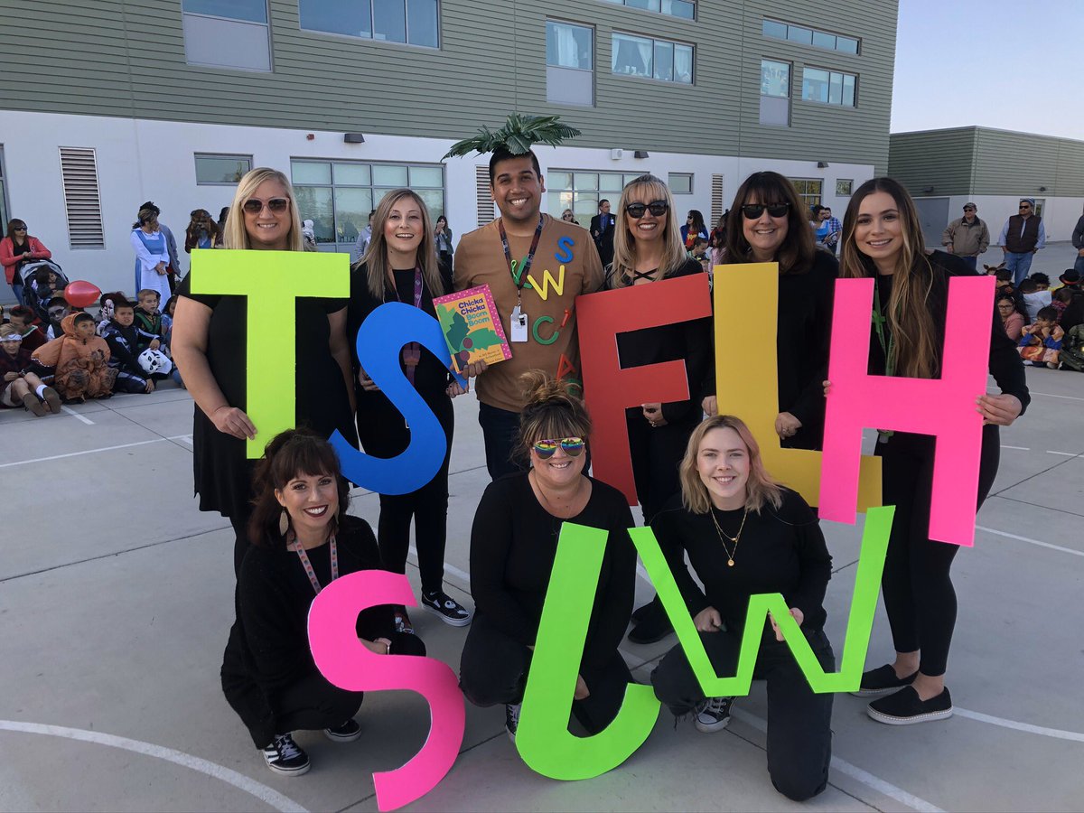 SCA Lombardi Kinder Team...we love Chicka Chicka Boom Boom!!! 🌴🌴🌴🌴 <a href="/lombardibears/">SCA Lombardi</a> <a href="/MarisaStadther1/">Marisa Stadtherr</a> <a href="/HeidiTrue/">heidi true</a> <a href="/scal_wilson/">Lauren Wilson</a> <a href="/KimSevilla24/">Kimberly Sevilla</a>