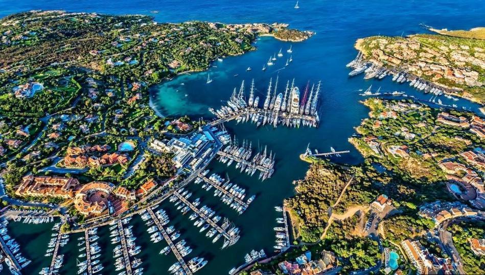 TwitItalianWine's tweet photo. #sardinia is #portocervo
@Siddurasrl is #sardinia https://t.co/Jm2K3QgYeB