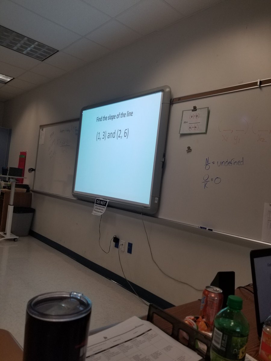 Mrs. Geho and Mrs. Kraushaar combined for a game of slope bingo. #Mc3G @mcg_special <a href="/McGuffeyHS/">McG</a>
