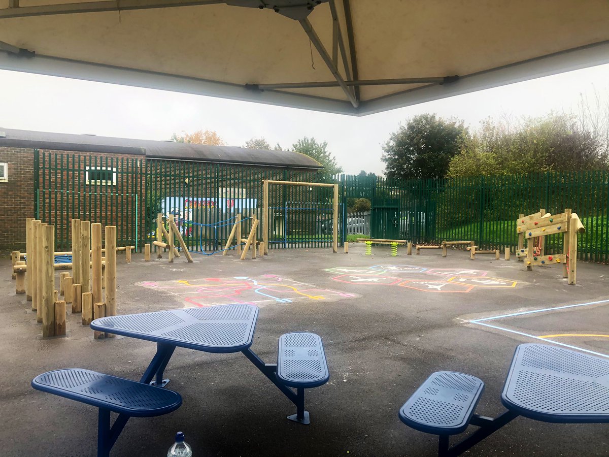 EEC_Elaine's tweet photo. It’s finished, I’m so excited for the children to arrive back on Monday, their faces are going to be a picture! @PrimaryElaine @InspireSELondon @ElmEPS @OakEPS @AshclassEPS https://t.co/DZaRxjhnGP