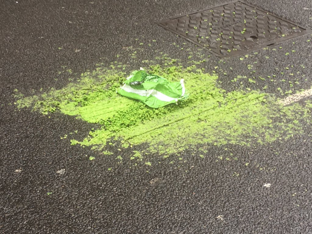 WattsManchester's tweet photo. Did someone say mushy peas? https://t.co/Mxerb2Eqri