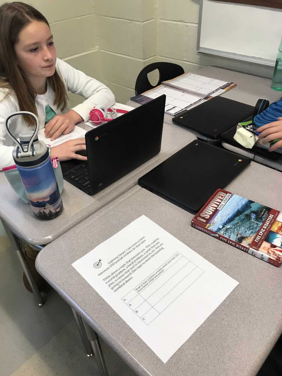 Megan Riva tweet media