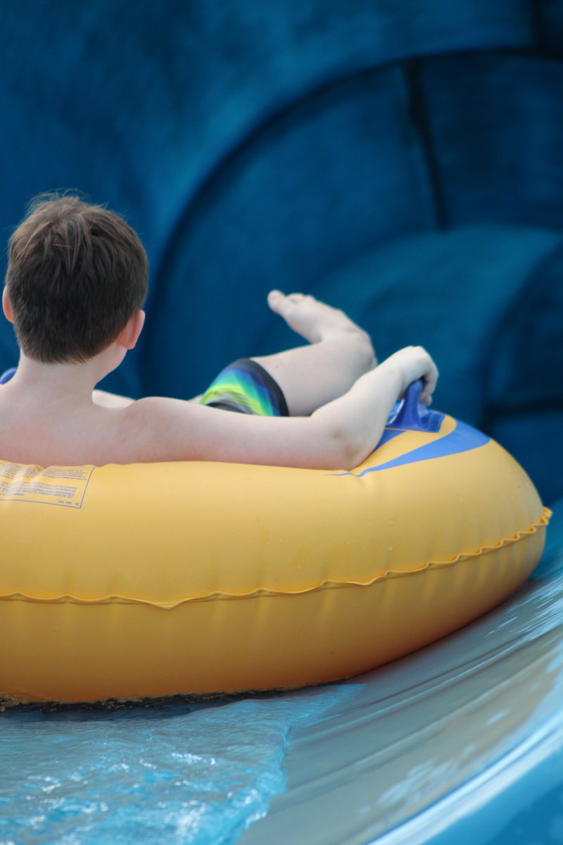 Sandcastlepgh's tweet photo. Tell us in 2 emojis: what ride is this? 

https://t.co/JFjfYMpoSq

#Sandcastle #SandcastleWP #Summer #LiveForSummer #Pittsburgh #SeasonPass https://t.co/vy6RRdJNMo