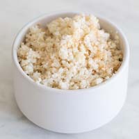 Cauliflower rice is a great alternative to brown or white rice and can be used to make any recipe that calls for rice. It’s so tasty and easy to make. simpleveganblog.com/how-to-make-ca… #vegan #glutenfree #lowcarb #keto #simpleveganblog