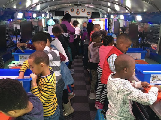 DA magazine tweet media