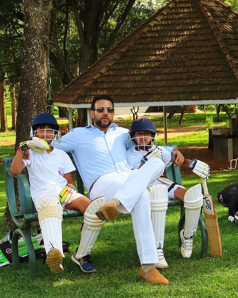 At my sons cricket match: Kenton College Vs Peponi. Motivating these two to Hit out or Get out! I think it helped....they scored 11 Runs in the last over.

Now off to Pembroke for the final tournament on Saturday!