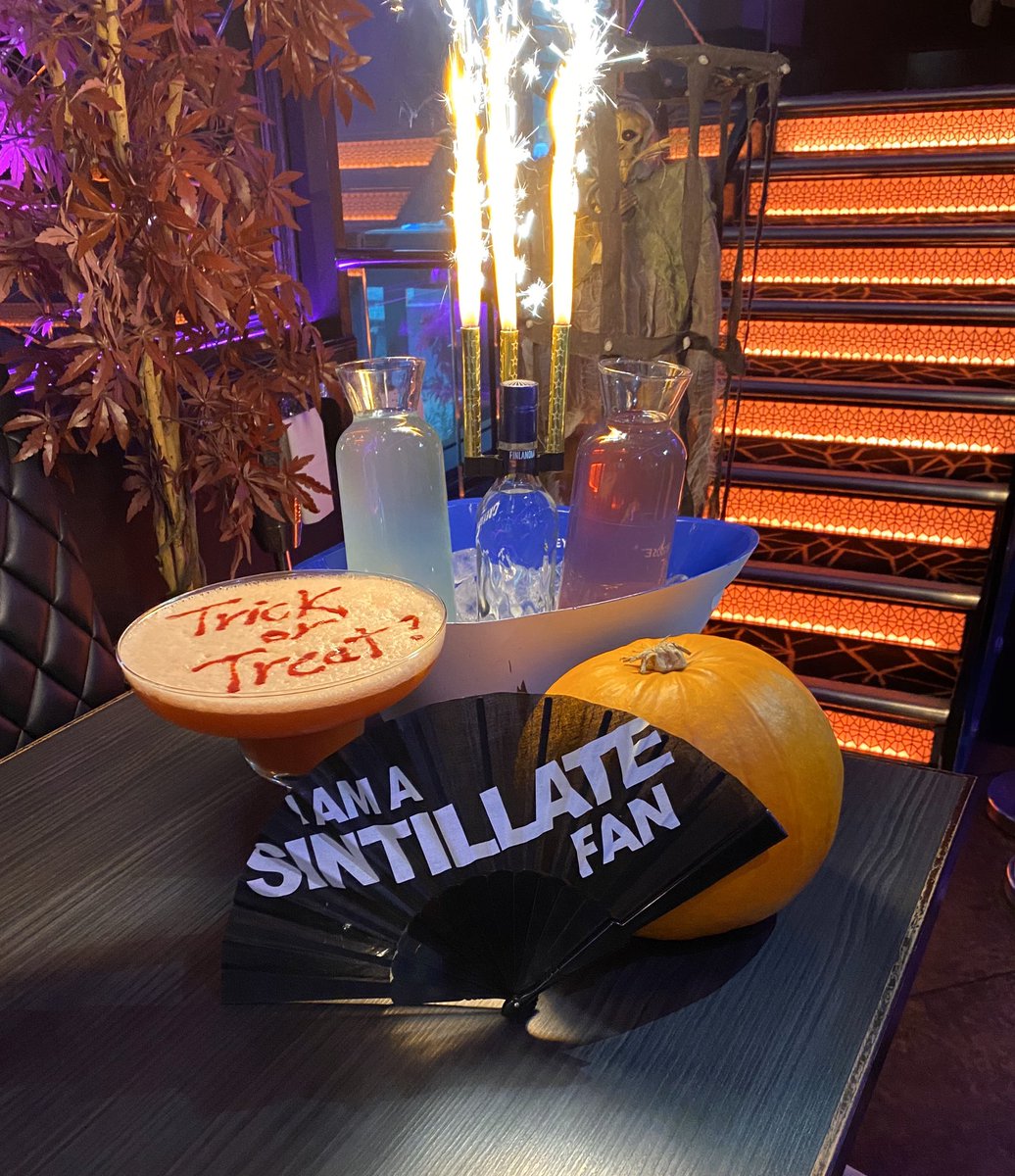 AveikaNewcastle's tweet image. 👻 #SINTILLATE HALLOWEEN SPECIAL COMPETITION 👻

WIN the following TONIGHT:

1 x Dancefloor Table 💃🏽
1 x Bottle of Vodka and mixers 🥤
1 x Giant Pornstar Martini 🍸
10 x Drink Bands 🔌

SIMPLY #RT AND FOLLOW OUR PAGE FOR YOUR CHANCE TO WIN 🧛🏼‍♂️

WINNER ANNOUNCED 7:30PM ⏰