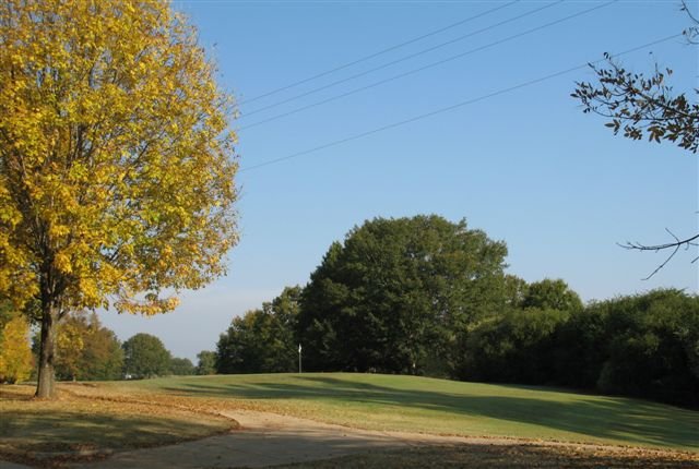 The golf course is beautiful this time of year and in great shape.  Come enjoy a round of golf with your friends.  Call 601-857-5993 for tee times for the weekends.
Weekdays $25 w/cart 
Weekends $29 w/cart