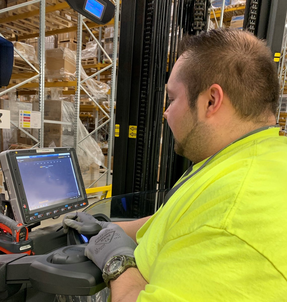 Tänään se starttasi! Suomen ensimmäinen pelillistäminen logistiikan alueella @leanwareoy kanssa.
Ohjelma muuntaa datan pelinäkymään työntekijöille ja he keräävät omasta tekemisestään pisteitä. Kommentti Harrilta: Hauska idea ja mielenkiintoinen konsepti! 
#pelillistäminen