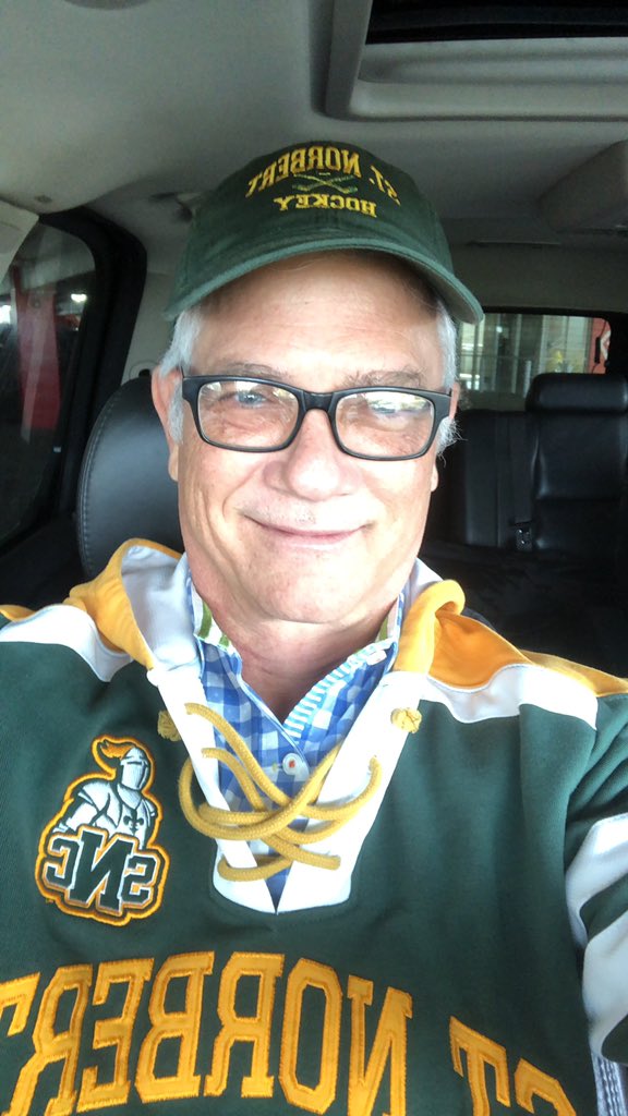 kickman10's tweet photo. This #hockeydad is in #gamedaymode!! Go @SNC_WHockey!!! Yes and I can’t wait tot see my favorite @kkiecker2713!! @KMizwicki @DrRoto @sdchickensDFS @JamieHersch!! https://t.co/Nv9R5KZtJ7