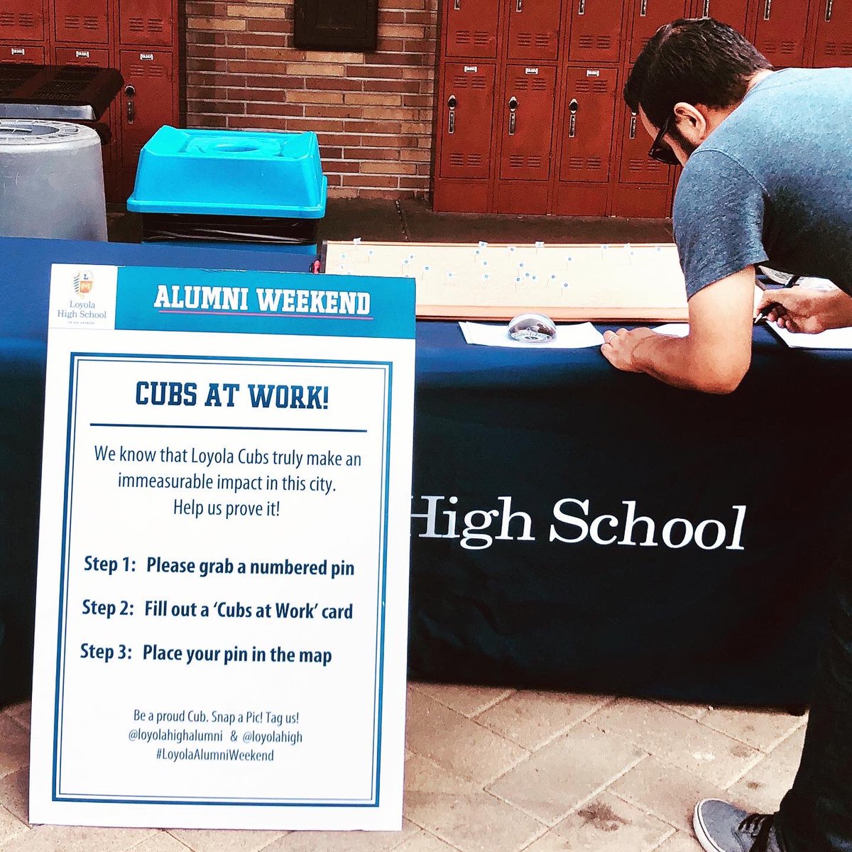 ShanahanPrint's tweet photo. @LoyolaHigh  recently hosted their alumni weekend @ShanahanPrint designed, printed this 5’ x 7’ map so alumni could pin their location to show the impact of Loyola High School alumni in the LA community
#LoyolaAlumniWeekend
#PeaceWithPrinting  #loyolahighalumni  
 #maps https://t.co/qgTQB2G0Wj