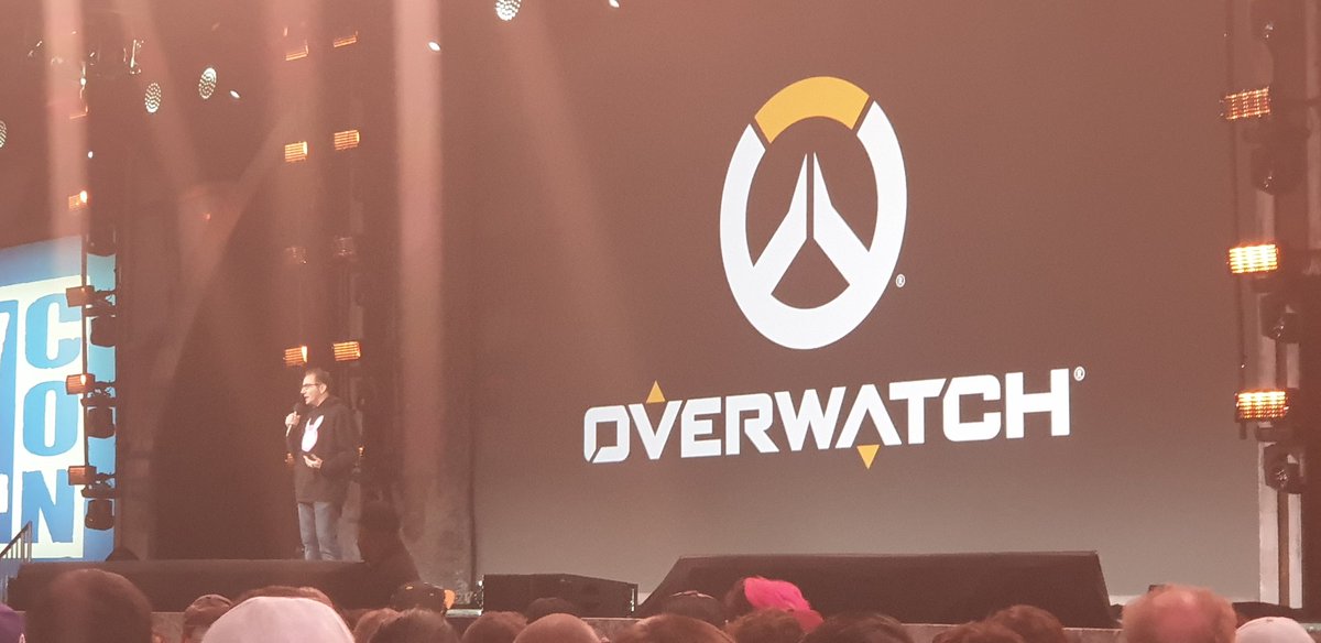 WowChakra's tweet photo. En el escenario el director de Overwatch...
#blizzcon #wowchakra https://t.co/SkvYAtJFx1