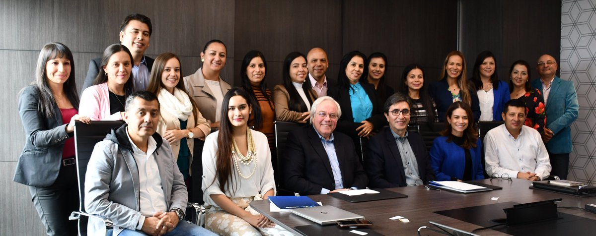 Confecamaras's tweet photo. Confecámaras, @el_BID y 10 Cámaras de Comercio del país, lideran desde hace tres años el programa @emprendel0, que busca ayudar a jóvenes emprendedores a impulsar y consolidar su crecimiento, a través del fortalecimiento de sus competencias. https://t.co/Akz1rsMaKr