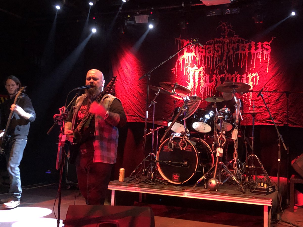 VZKlagenfurt's tweet photo. Disastrous Murmur beim #soundcheck #disastrousmurmur #stoprockingstartdying #deathmetal #carinthia #oldschool #novumaudio #volxhausklagenfurt #weappu #itsyourvolxhaus #live #picoftheday https://t.co/1whBwQItFj
