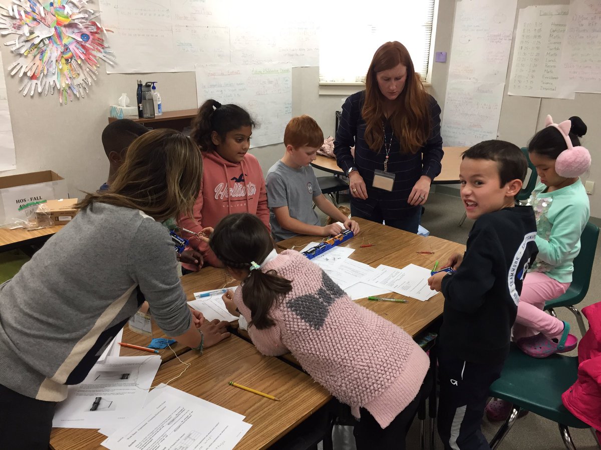 LearningbyHand's tweet photo. 4th grade loves Hands-on-Science! @CWE_Cougars @CinSny_CWE https://t.co/SQzWCCF9eI