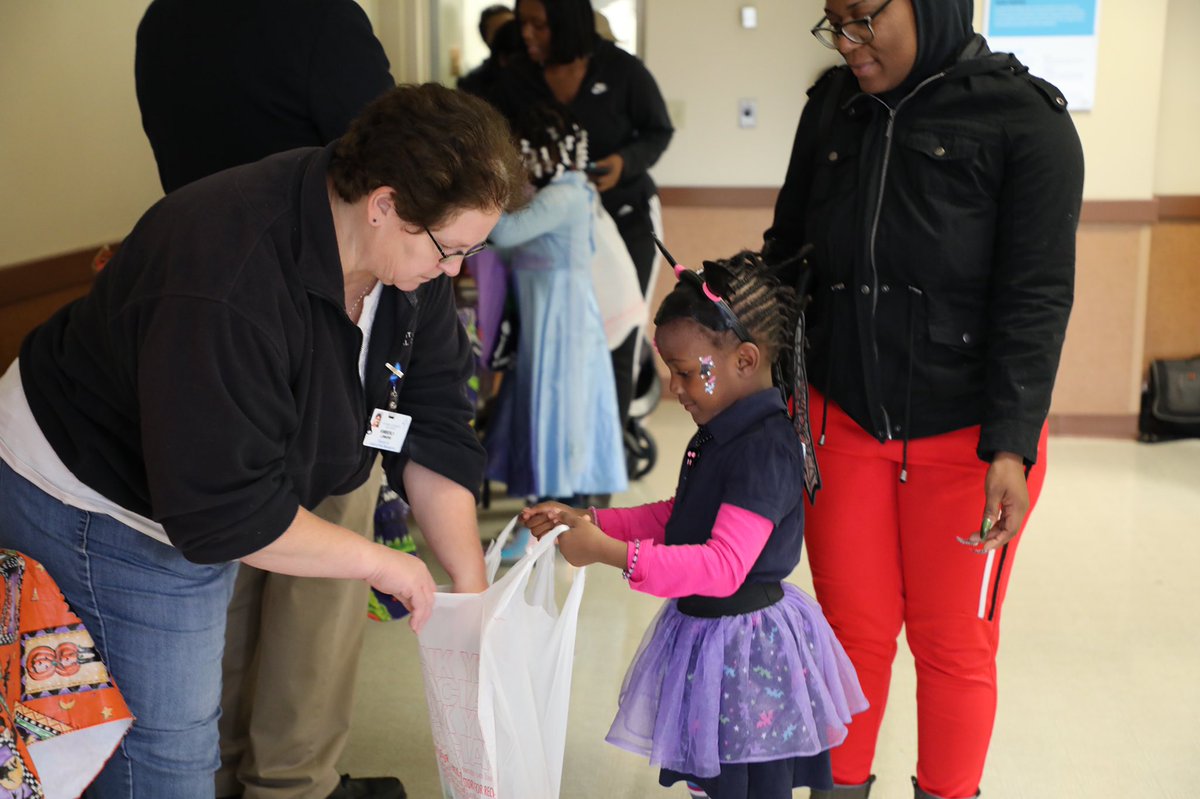 MaureenN's tweet photo. clemetroschools: Halloween maybe over but students from Marion-Sterling School trick or treated @StVincentCMC today. Staff dressed up, handed out candy and even had a haunted hallway for the stundents to “enjoy”. https://t.co/4hMc4lGuGv